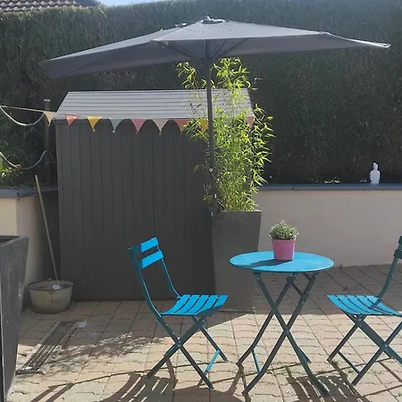 Apartment Maison Jardin Est Parking